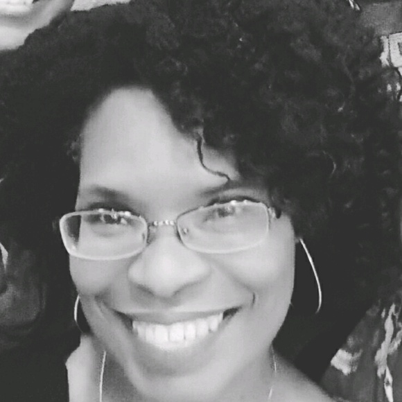 Meet your Posher, Mumba - Picture 1 of 1